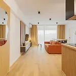 One Serenity Loft Parking شقة *