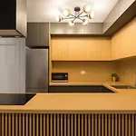 One Serenity Loft Parking アパート *